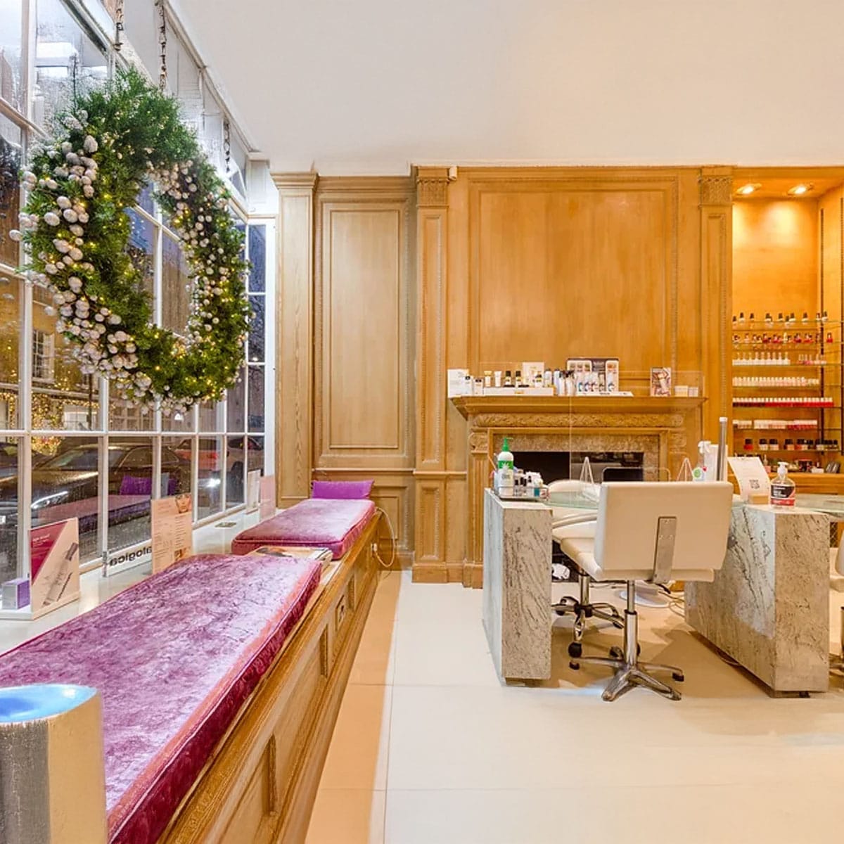 Nailstation