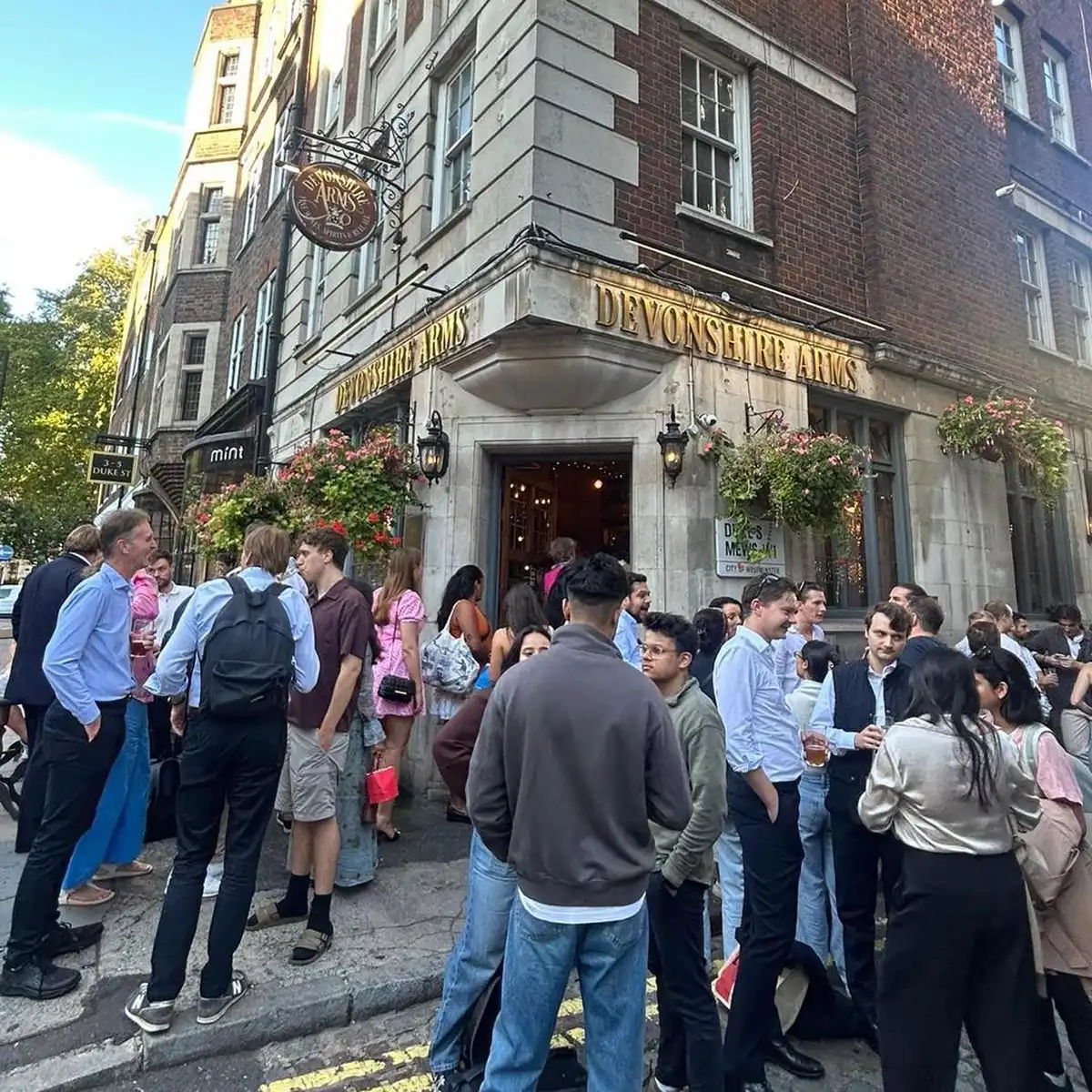 Devonshire Arms photo 3