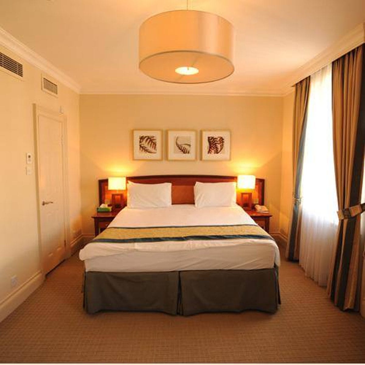 The Sumner Hotel — photo 2