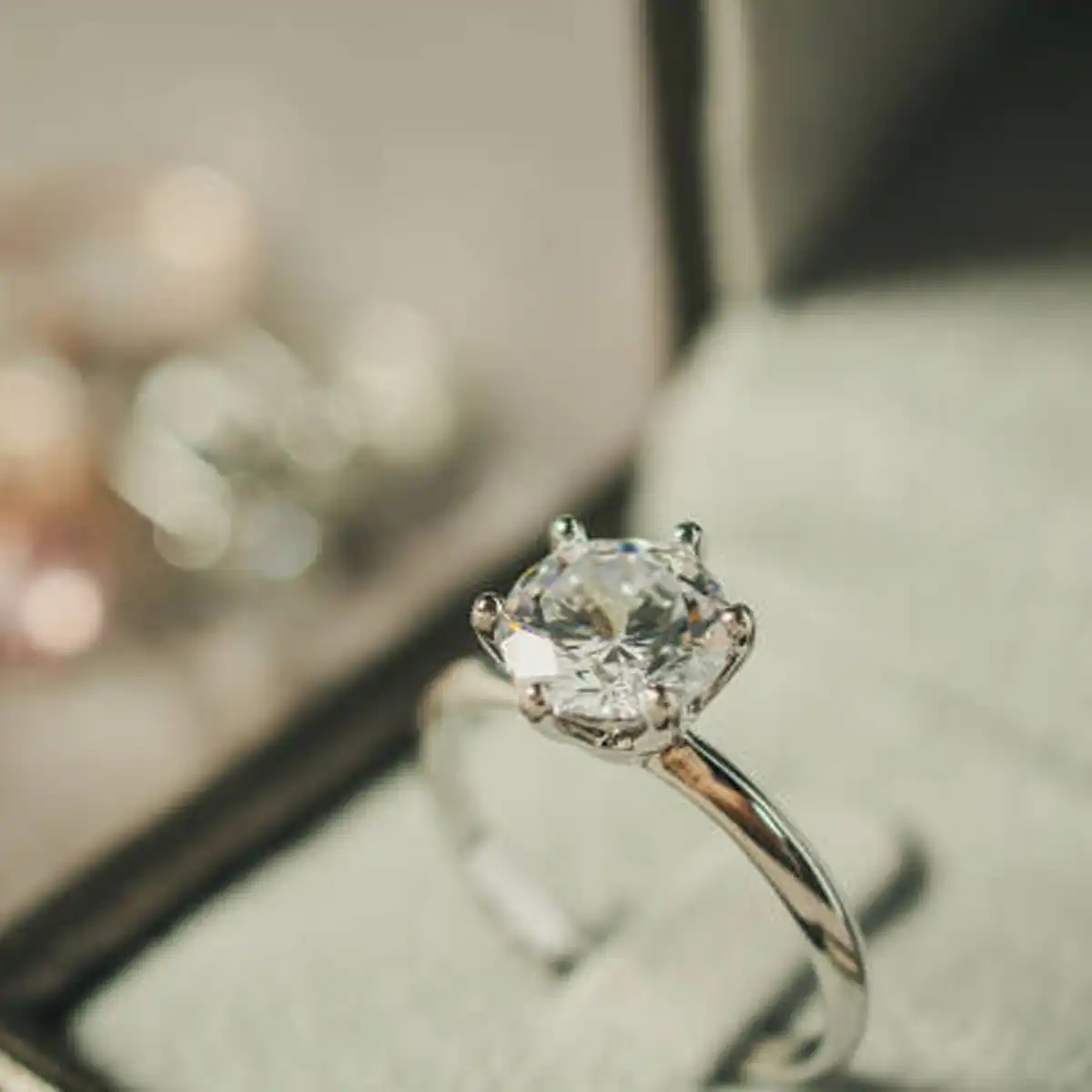hatton garden, diamond rings, gia certified