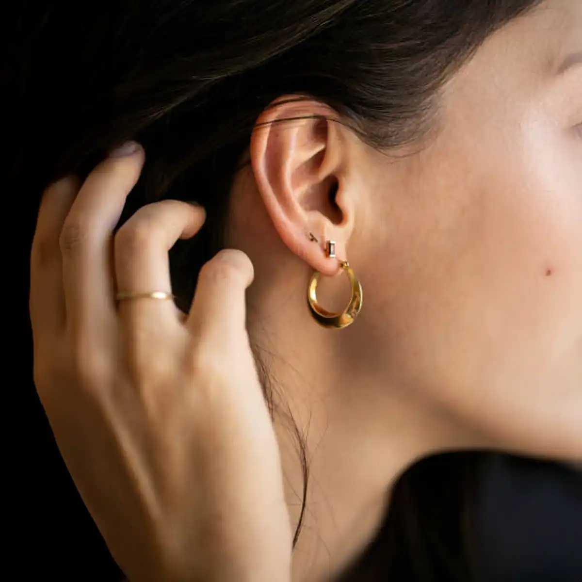 gold earrings, diamond earrings, luxury jewellery, 