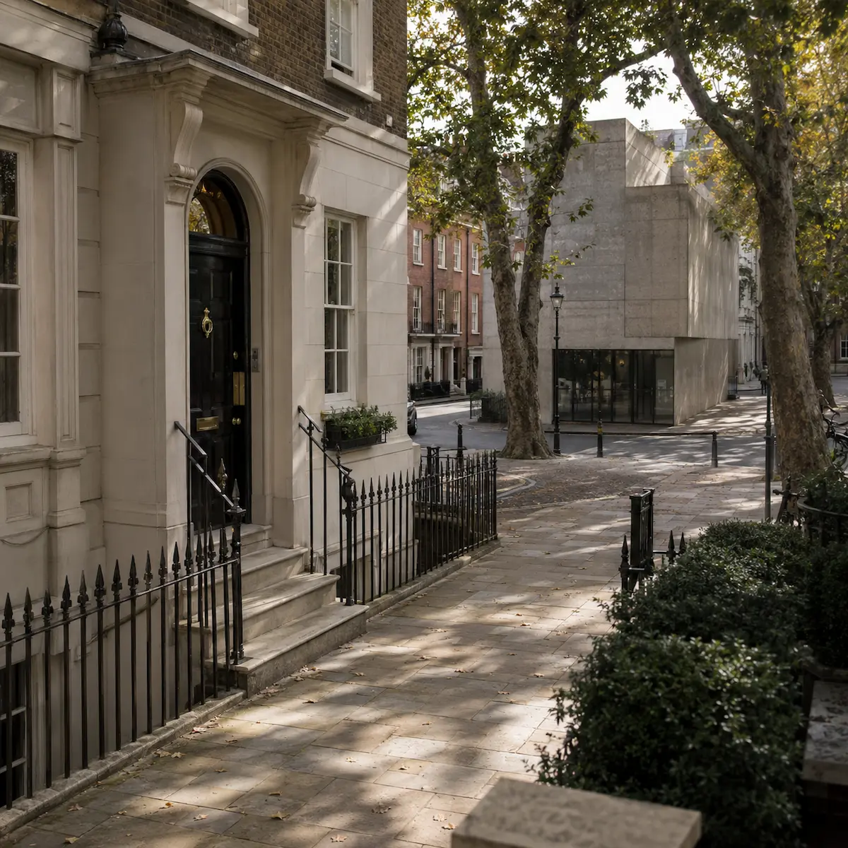 Lisson Gallery entrance, Bell Street Exterior or entrance view of Lisson Gallery near the Marylebone flyover, a free contemporary art space representing the neighbourhood's art galleries Marylebone scene